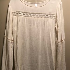 Light bell sleeve top